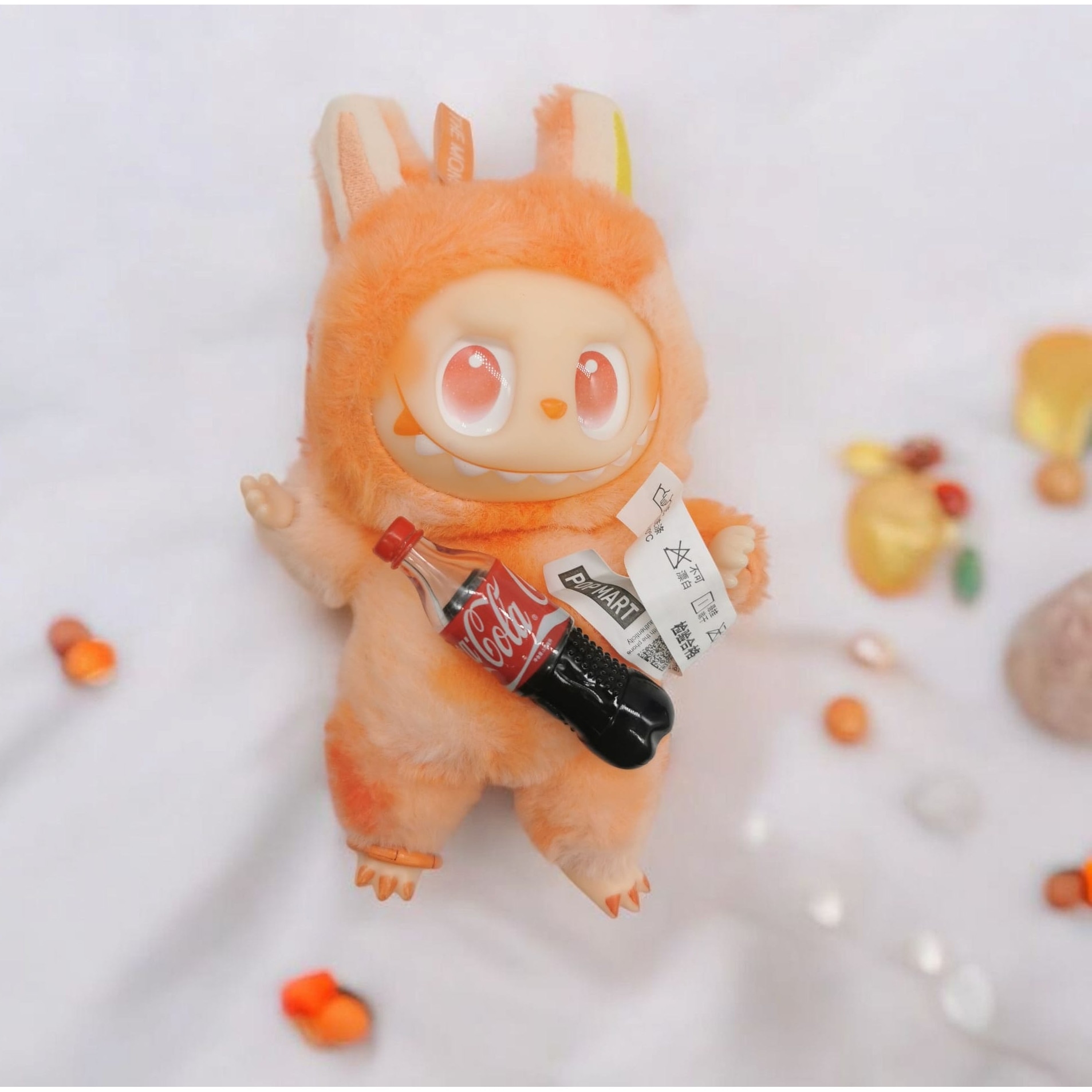 Figurina de Plus, Labubu The Monsters, cu Coca Cola, Surpise Box