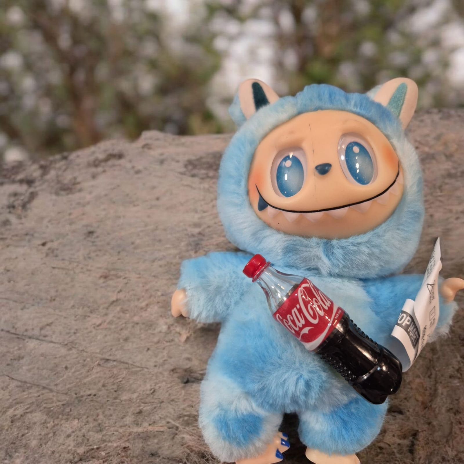 Figurina de Plus, Labubu The Monsters, cu Coca Cola, Surpise Box