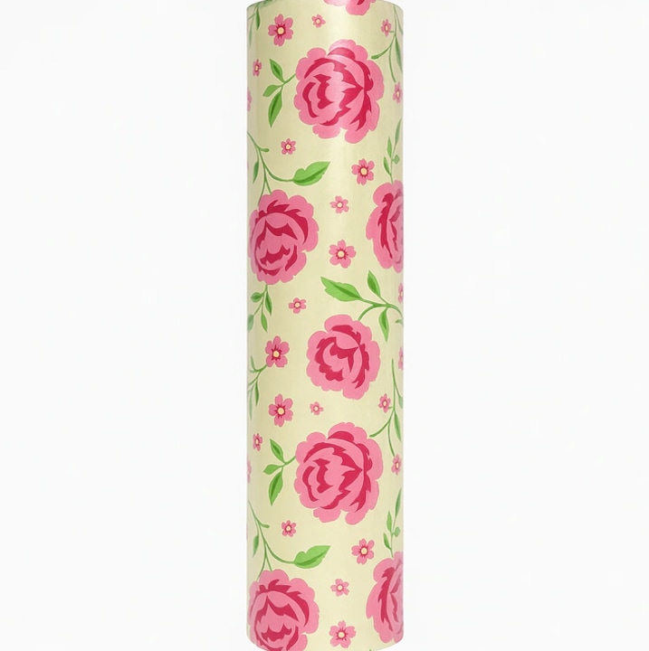 Декоративен стикер "Розови цветя на жълт фон" 45 см x 15 м, код 1027, ролка с лепило за мебели, стени, шкафове, рафтове, PVC тапети, интериорен декор, водоустойчив и устойчив на надраскване, лесен за поставяне, за „Направи си сам“ проекти, бърз ремонт