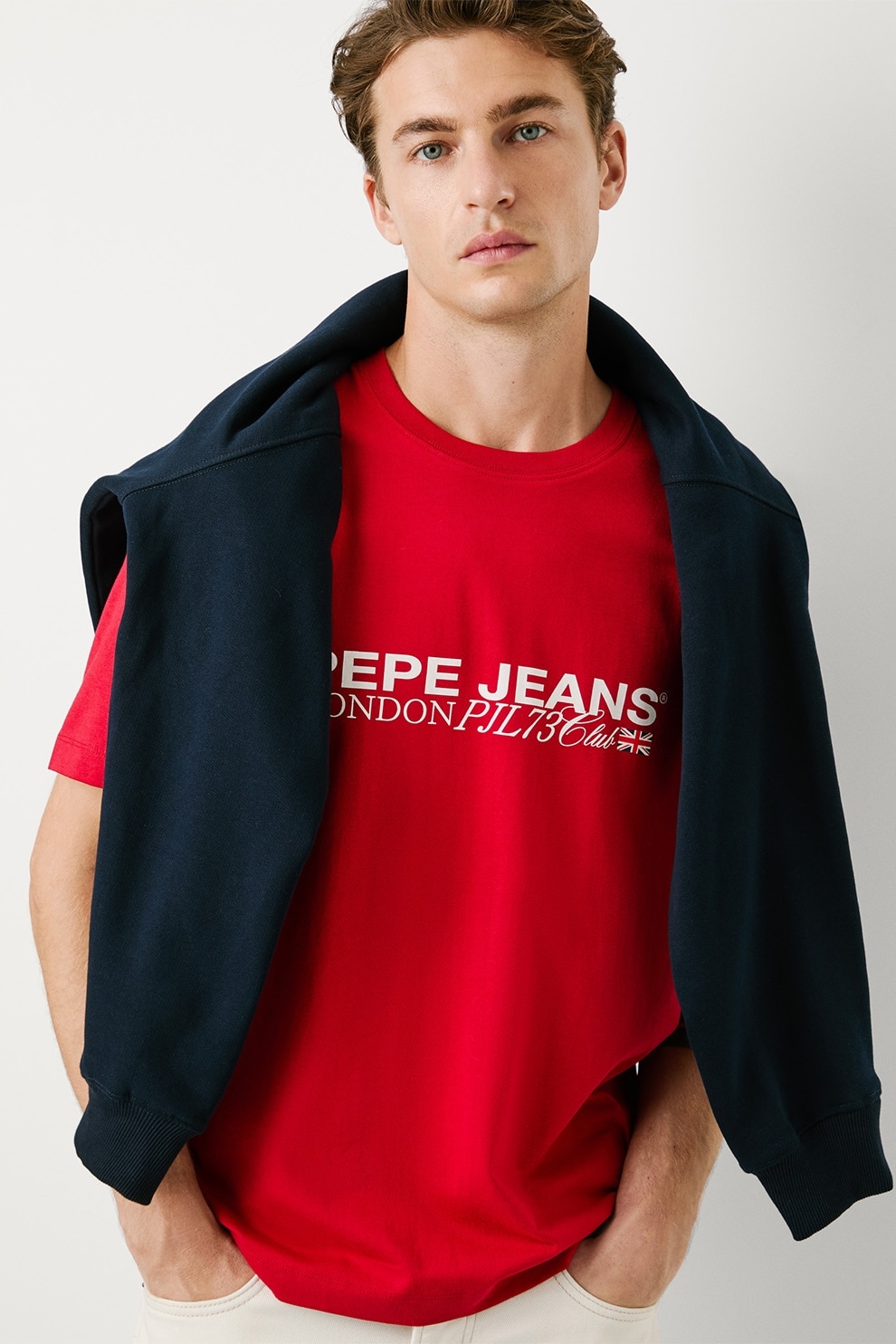Pepe Jeans London, Tricou cu decolteu la baza gatului si logo pe piept, Alb, Rosu vermillion, M