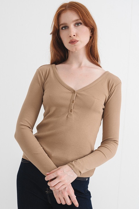 Pepe Jeans London, Bluza cu decolteu in V si fenta cu nasturi, Maro camel
