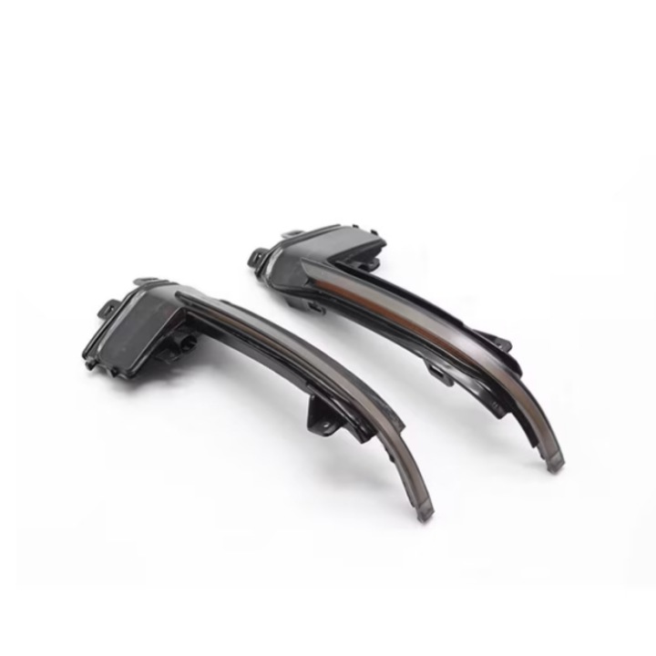 Dinamikus LED irányjelző oldalsó tükör szett Audi A3 8P / A4 B8 B8.5 / A5 B8 B8.5 / S5 / RS3 / RS4 / RS5 2010-2016, kompatibilis gyári számmal: 8KD9491028KO949102, plug & play, füstszínű lencse, hibamentes, LED kiegészítők, 2 db-os