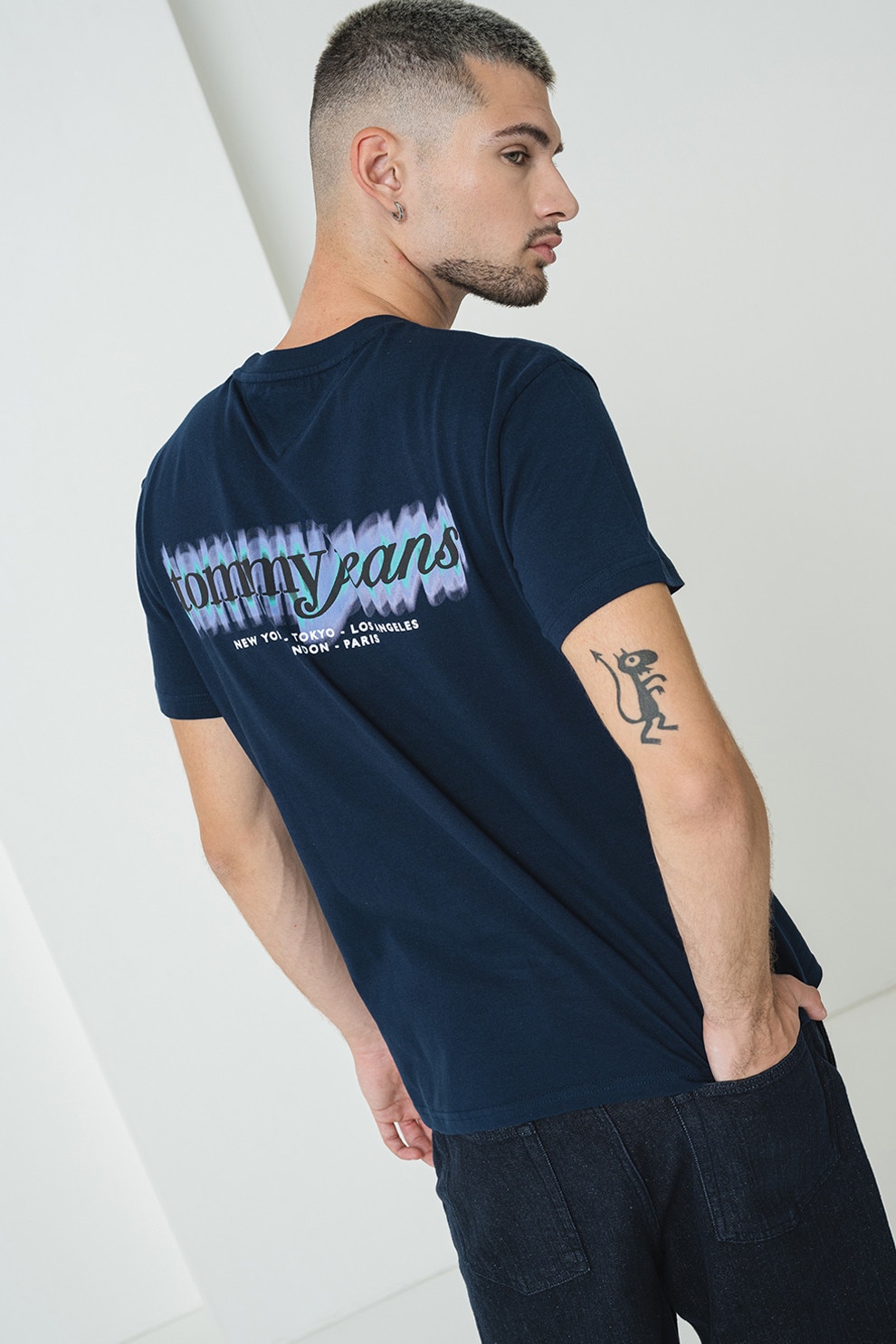 Tommy Jeans, Tricou cu decolteu la baza gatului si imprimeu pe partea din spate, Verde, Bleumarin, XL