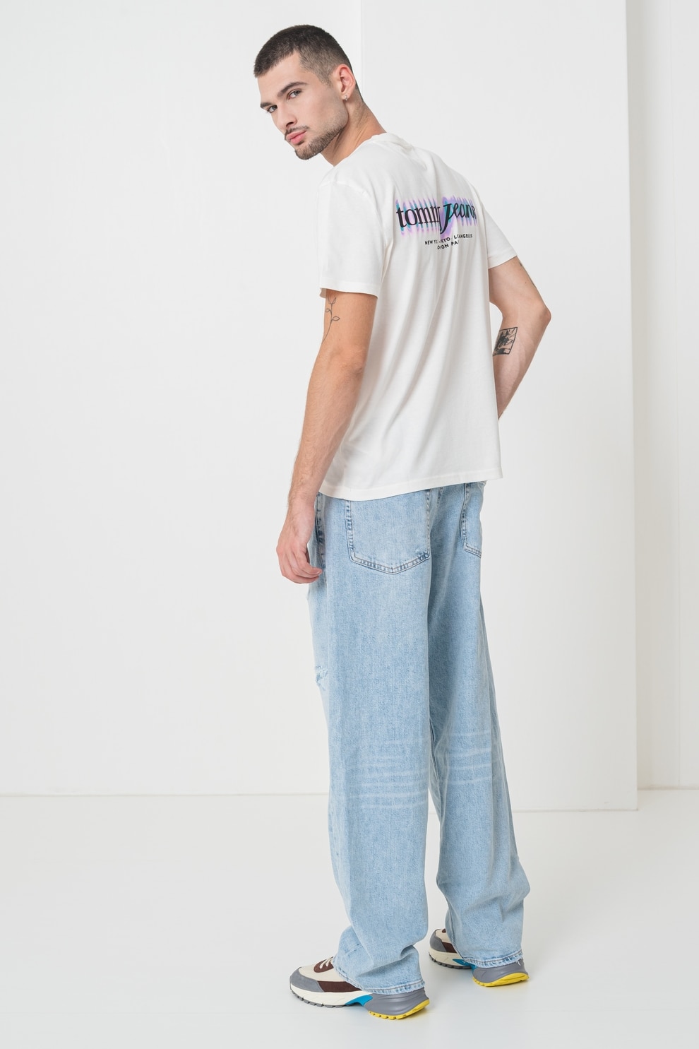 Tommy Jeans, Tricou cu decolteu la baza gatului si imprimeu pe partea din spate, Alb murdar, Verde lime, XL