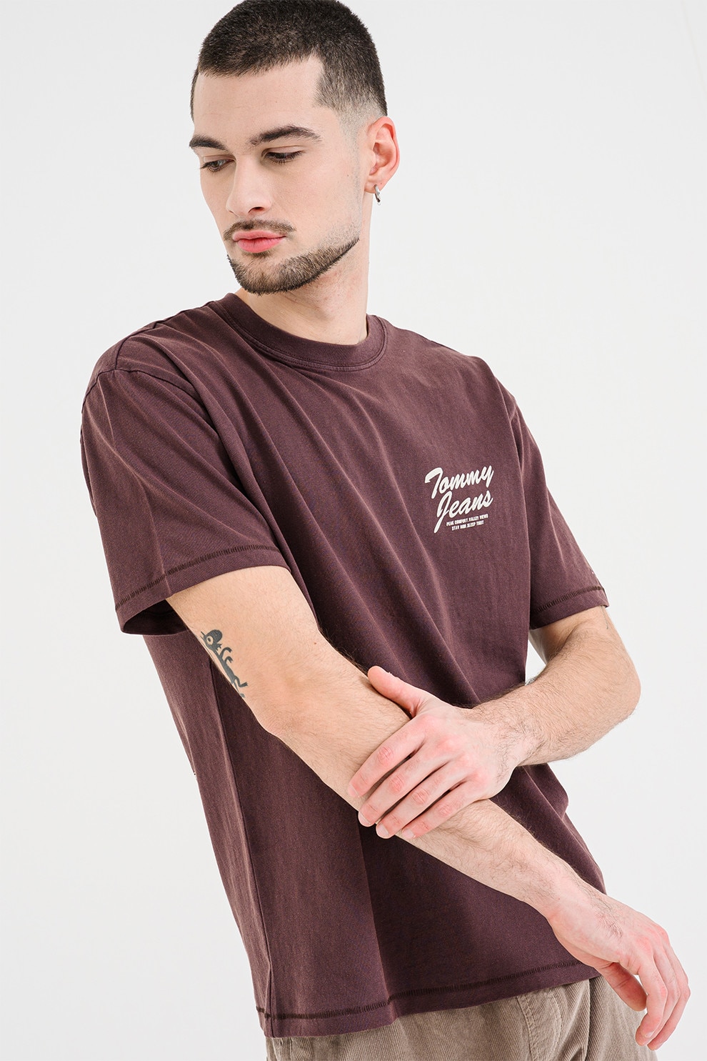 Tommy Jeans, Tricou cu decolteu la baza gatului si detaliu cu logo pe piept, Violet prafuit, M