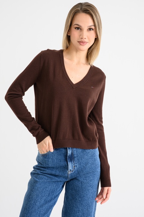 Tommy Jeans, Pulover din bumbac organic cu decolteu in V, Maro
