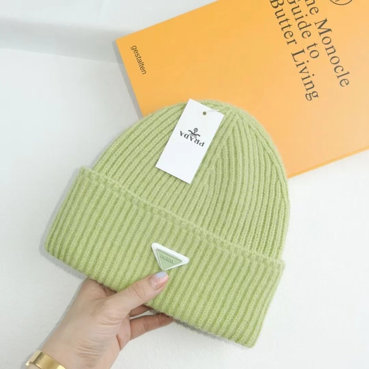 Caciula tricotata, lana, verde deschis, pentru femei, sezon rece