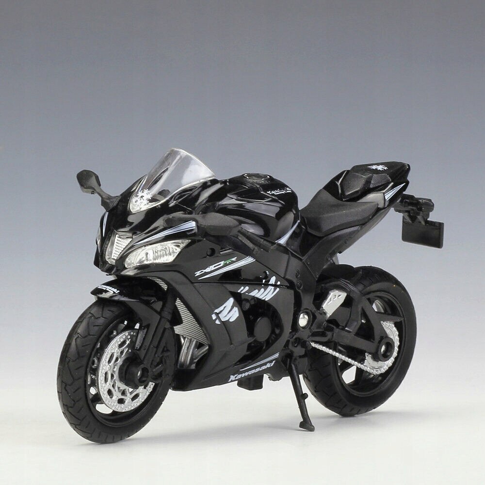 Macheta motocicleta model Kawasaki Ninja ZX-10RR 2017, scala 1:18