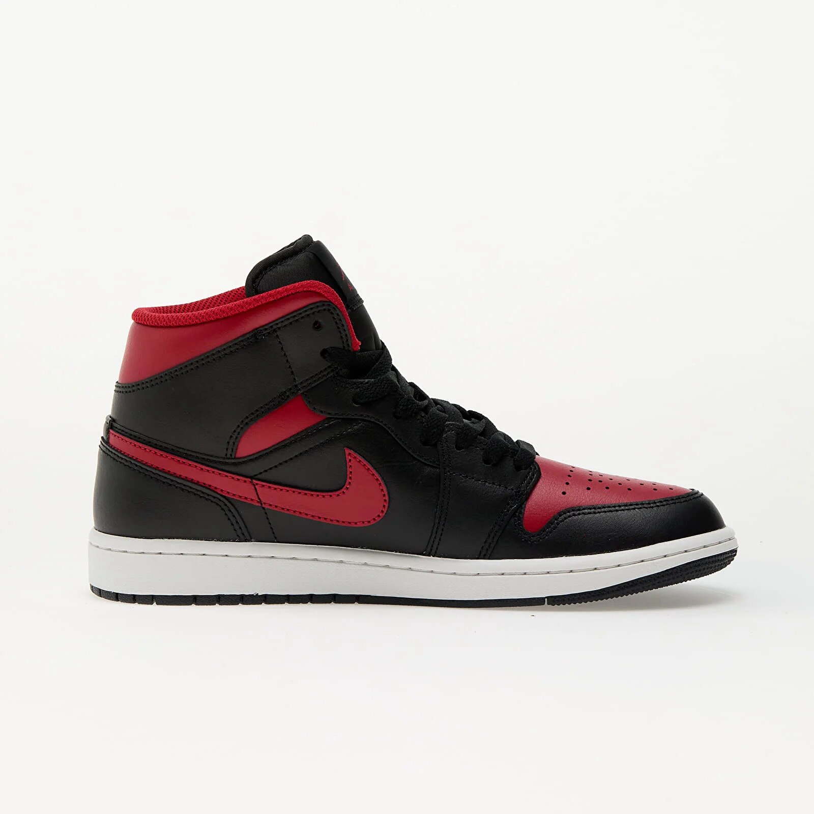 Pantofi sport dama, Air Jordan 1 Mid 