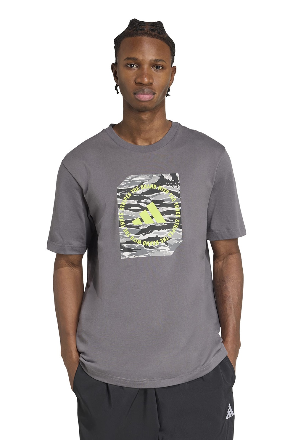 adidas Sportswear, Tricou cu decolteu la baza gatului si imprimeu logo, Alb, Gri inchis, Verde fistic, S
