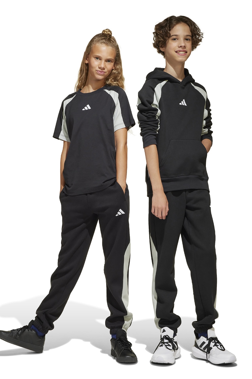 adidas Sportswear, Pantaloni de trening cu insertii contrastante, Alb, Negru, Gri, 128 CM