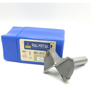 Seturi si accesorii pentru gaurit si insurubat