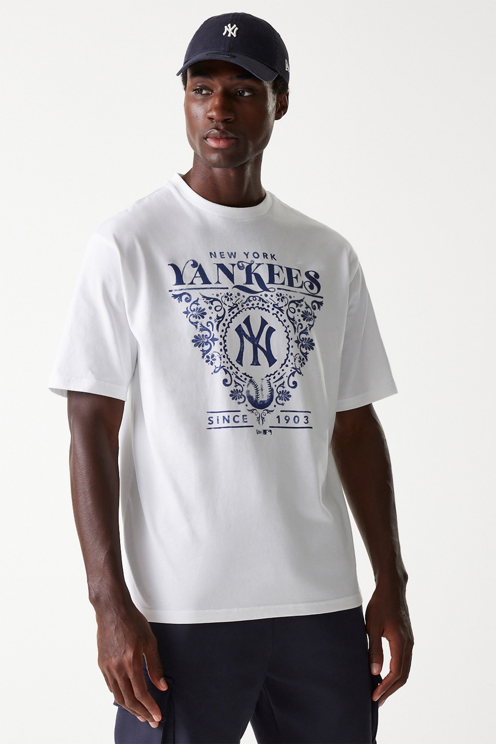 New Era, Tricou cu imprimeu grafic si decolteu la baza gatului NY Yankeers, Albastru inchis, Alb optic, L