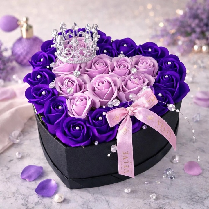 Aranjament floral Royal, 25 trandafiri de sapun si accesorii decorative, cutie in forma de inima, Mov-Roz, Velve